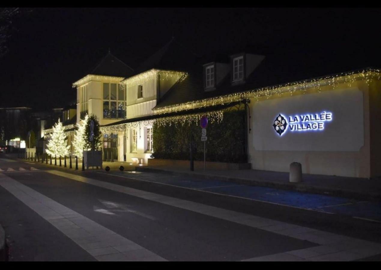 Studio A 1 Kilometre De Disneyland Paris Montévrain Exterior foto